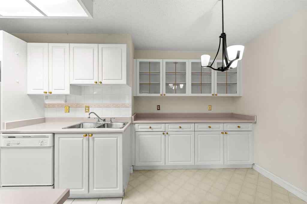 MLS® A2233178 - Unit #1310 201 Braeglen Close SW in Braeside Calgary, Residential