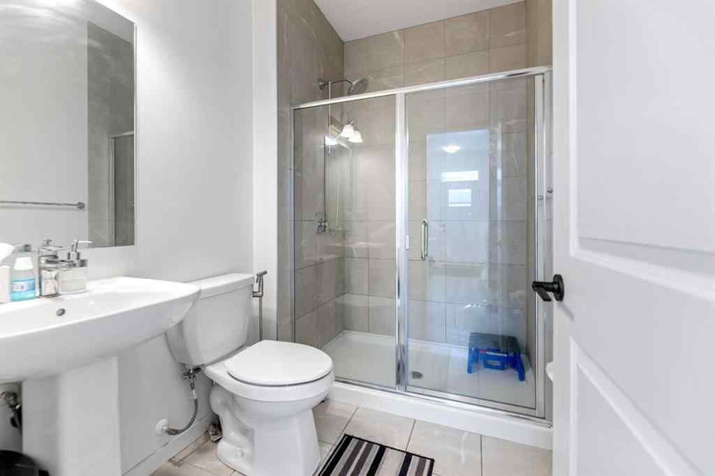 MLS® A2233183 - 180 Chelsea Glen  in Chelsea_CH Chestermere, Residential