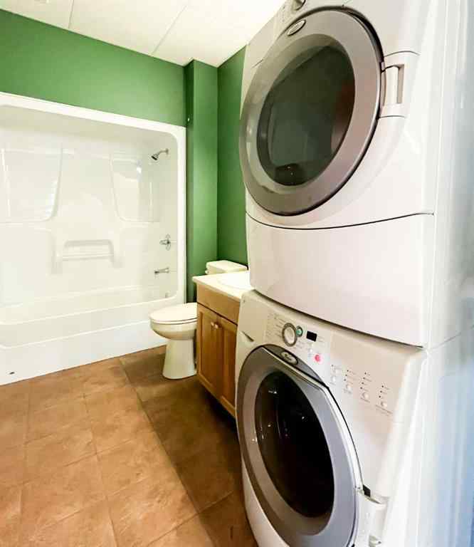 MLS® A2233209 - Unit #2 127 4 Street NE in NONE Redcliff, Commercial