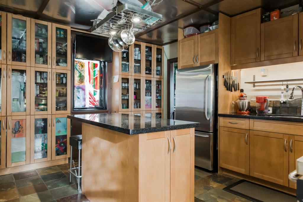 MLS® A2233248 - 10027A 100 Avenue  in Central Business District Grande Prairie, Commercial