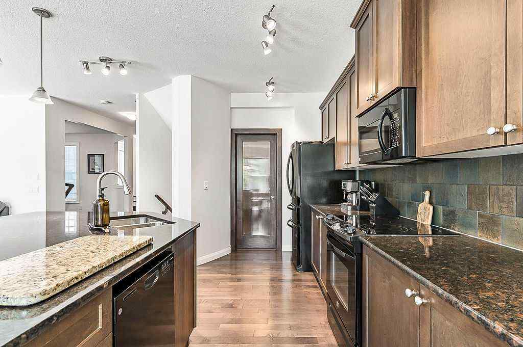 MLS® A2233289 - 11 Westridge Rise  in Westridge Okotoks, Residential