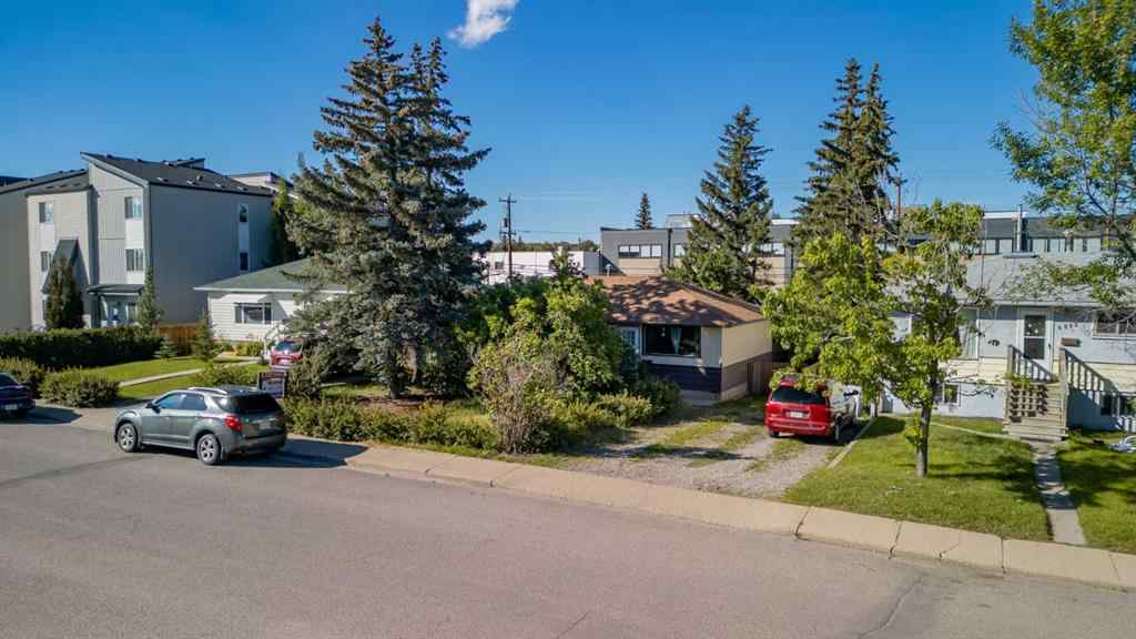 MLS® A2233300 - 6316 Bowwood Drive NW in Bowness Calgary, Residential