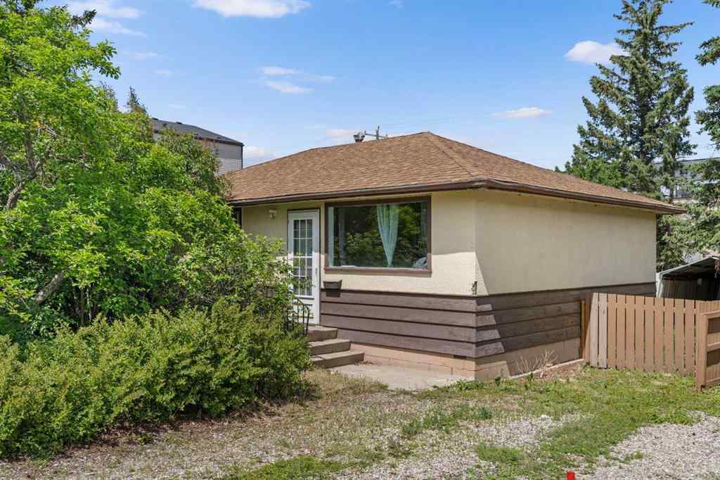 MLS® A2233300 - 6316 Bowwood Drive NW in Bowness Calgary, Residential