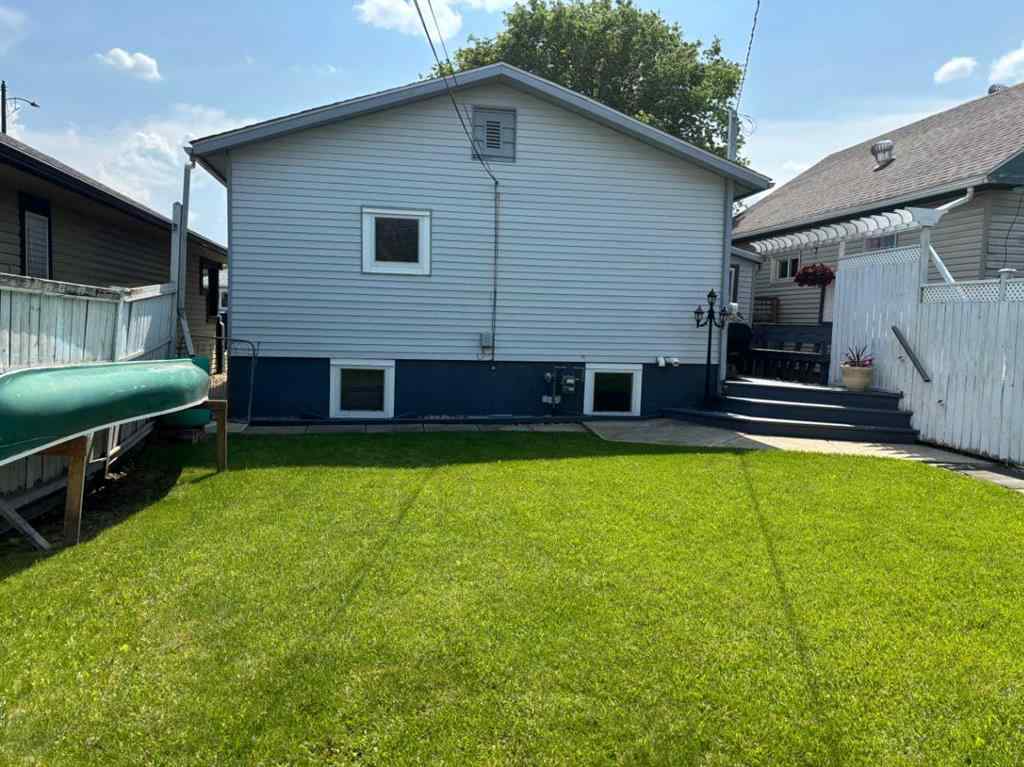 MLS® A2233303 - 9618 95 Avenue  in Downtown Peace River, Residential