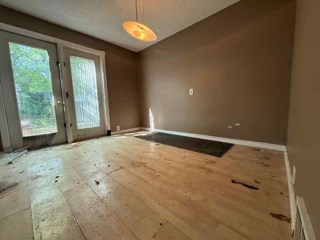MLS® A2233352 - 105 Windsor Drive  in Thickwood Fort McMurray, Residential