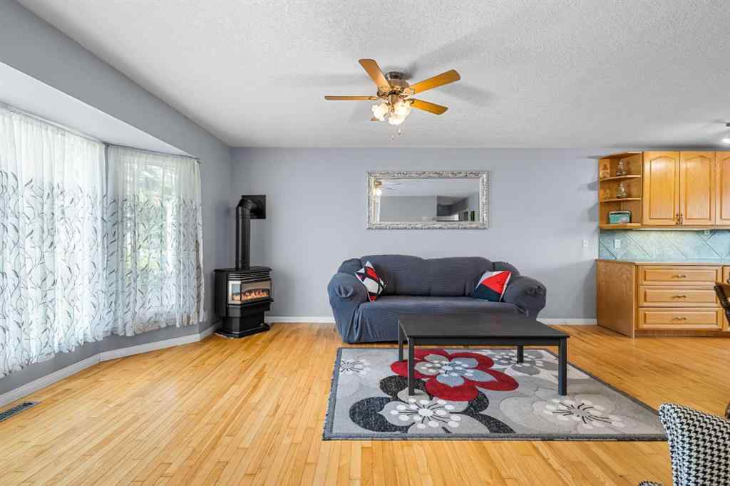 MLS® A2233378 - 461 78 Avenue NE in Huntington Hills Calgary, Residential