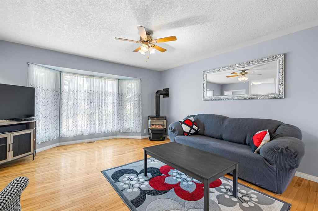MLS® A2233378 - 461 78 Avenue NE in Huntington Hills Calgary, Residential