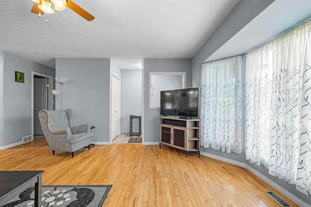 MLS® A2233378 - 461 78 Avenue NE in Huntington Hills Calgary, Residential
