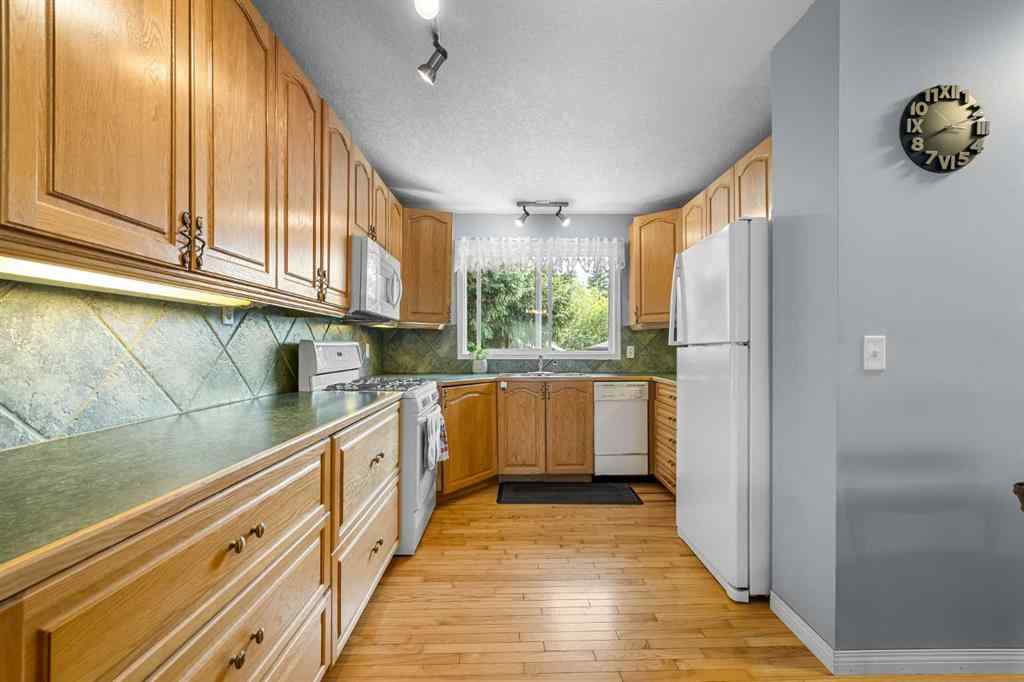 MLS® A2233378 - 461 78 Avenue NE in Huntington Hills Calgary, Residential