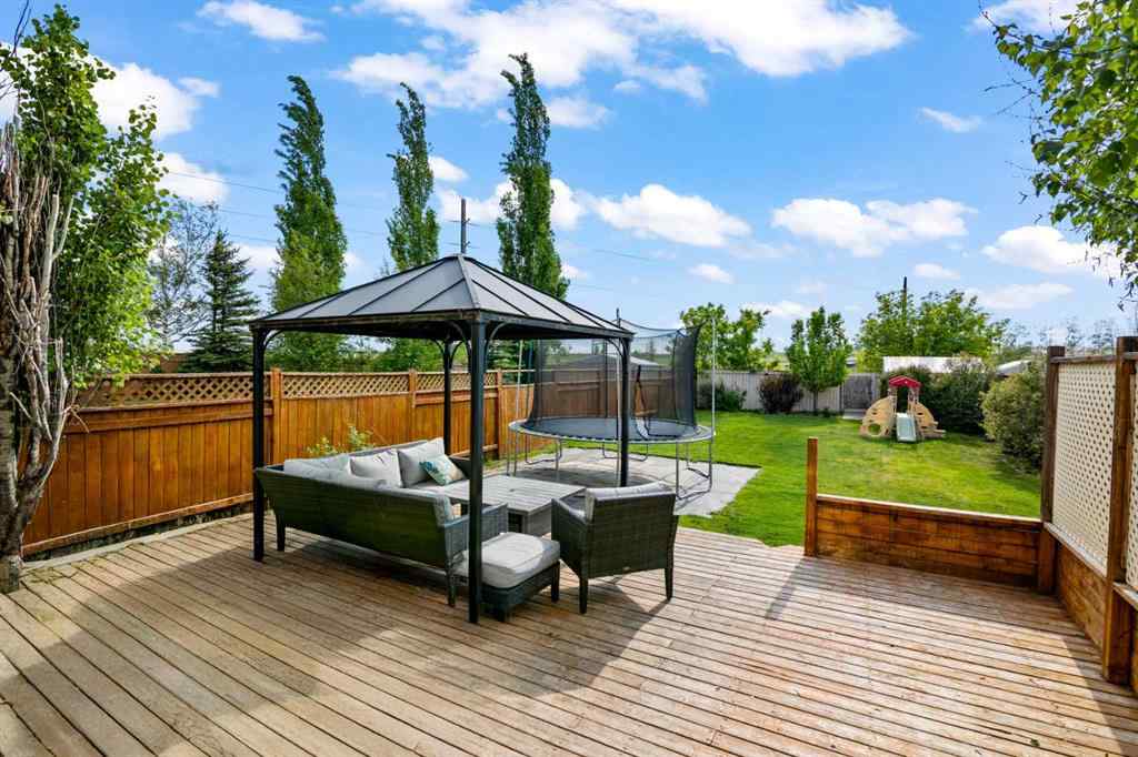 MLS® A2233379 - 64 Everglen Rise SW in Evergreen Calgary, Residential