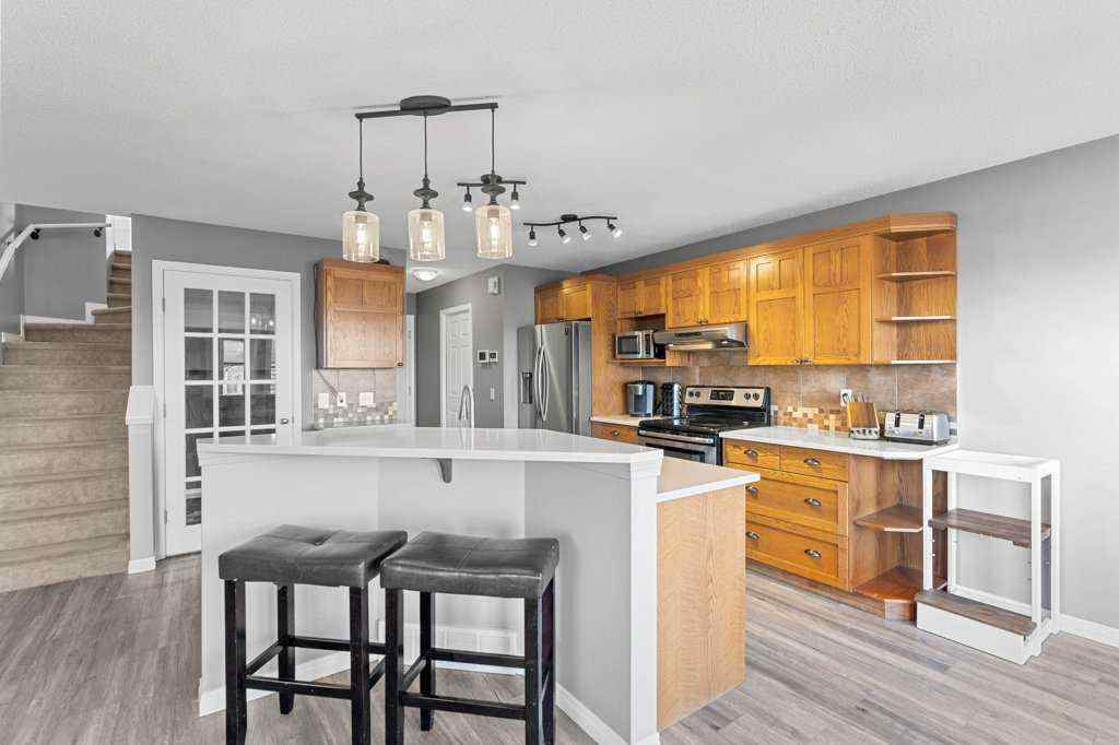 MLS® A2233379 - 64 Everglen Rise SW in Evergreen Calgary, Residential