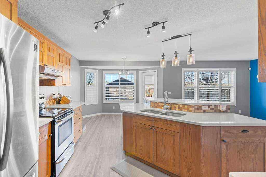 MLS® A2233379 - 64 Everglen Rise SW in Evergreen Calgary, Residential