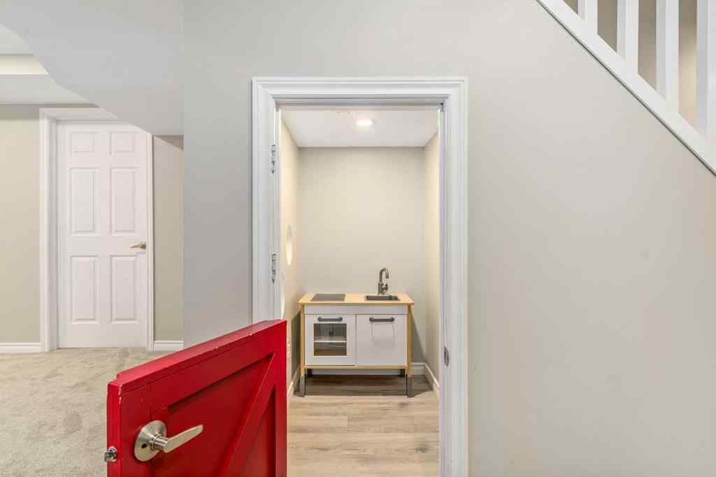 MLS® A2233396 - 271 Millrise Drive SW in Millrise Calgary, Residential