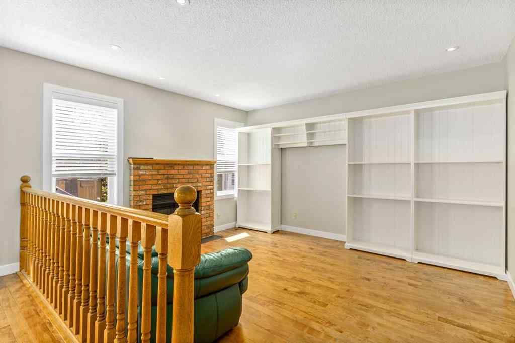MLS® A2233396 - 271 Millrise Drive SW in Millrise Calgary, Residential