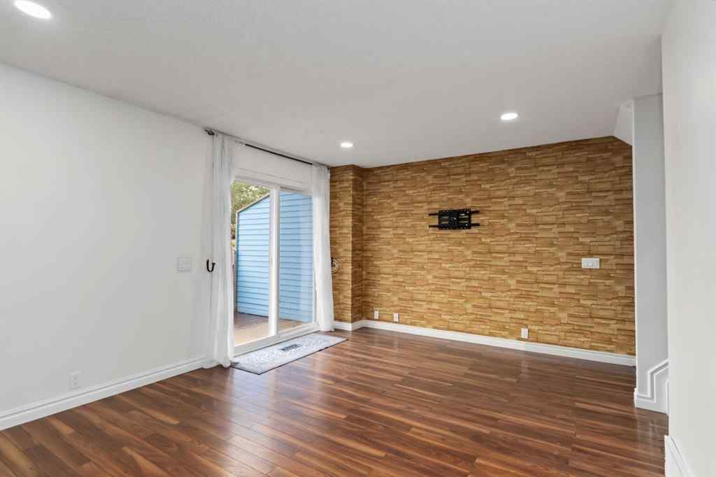 MLS® A2233403 - 116 Wallace Place  in Thickwood Fort McMurray, Residential