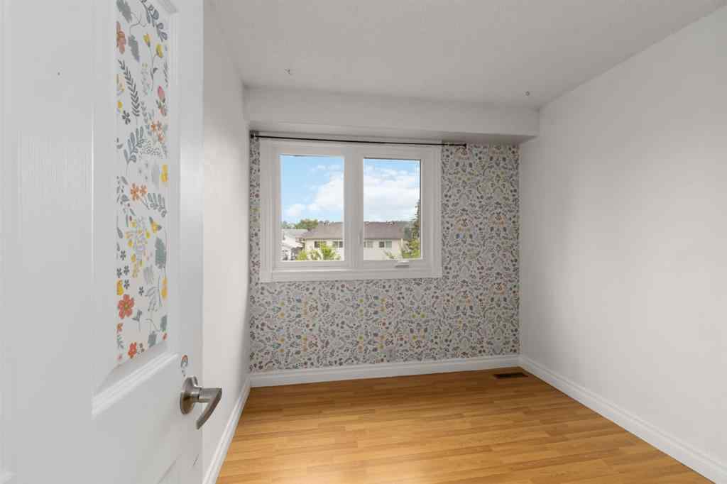 MLS® A2233403 - 116 Wallace Place  in Thickwood Fort McMurray, Residential
