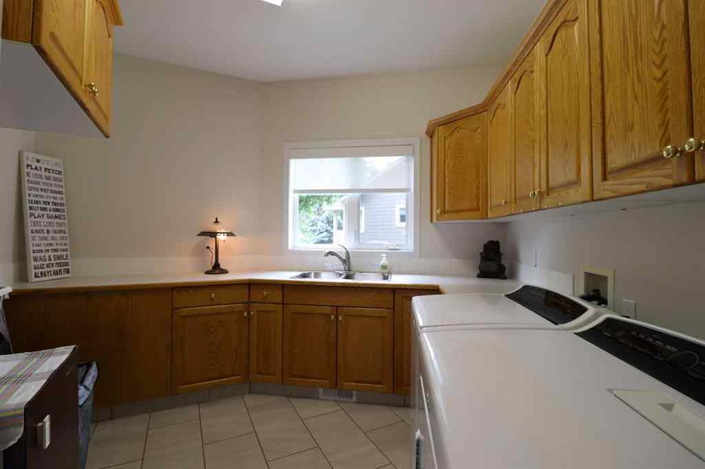 MLS® A2233414 - 77 Fairmont Park Landing S in Fairmont Lethbridge, Residential