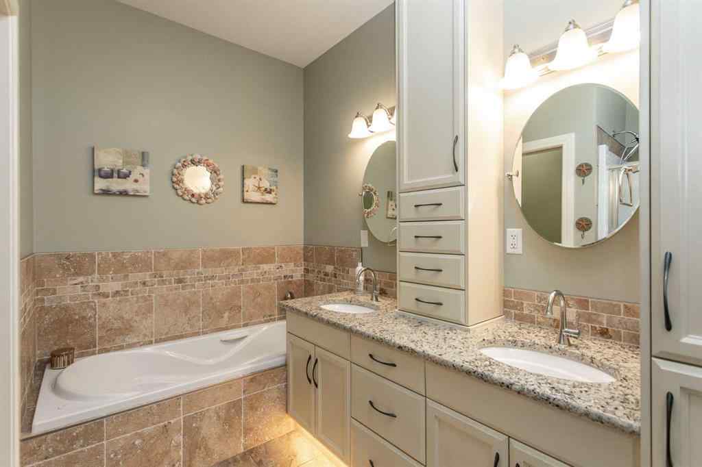 MLS® A2233429 - 20 Beardsley Crescent  in College Heights Lacombe, Residential