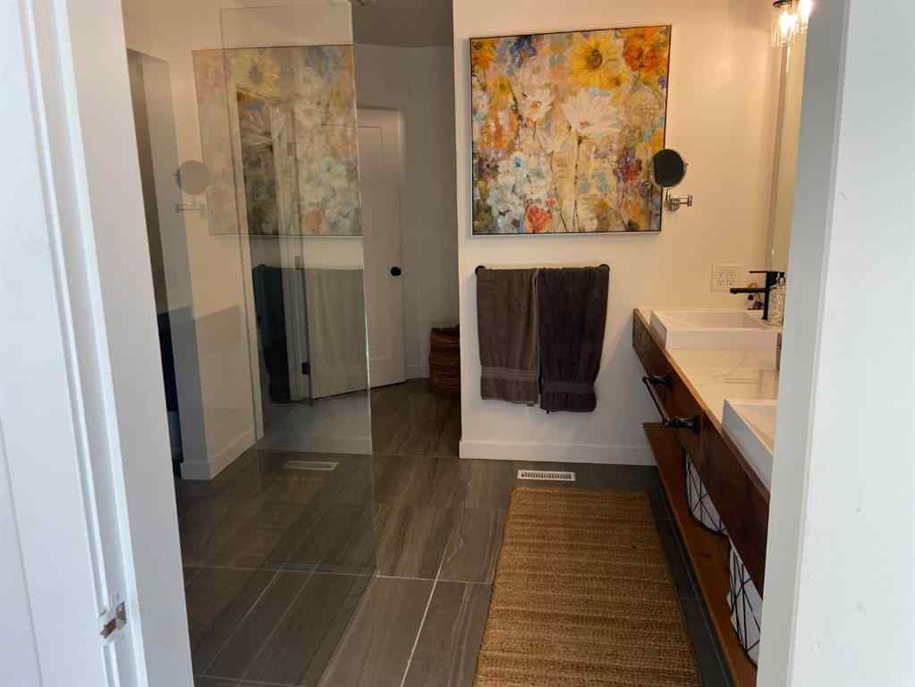 MLS® A2233456 - 2146 9b Avenue S in Victoria Park Lethbridge, Residential