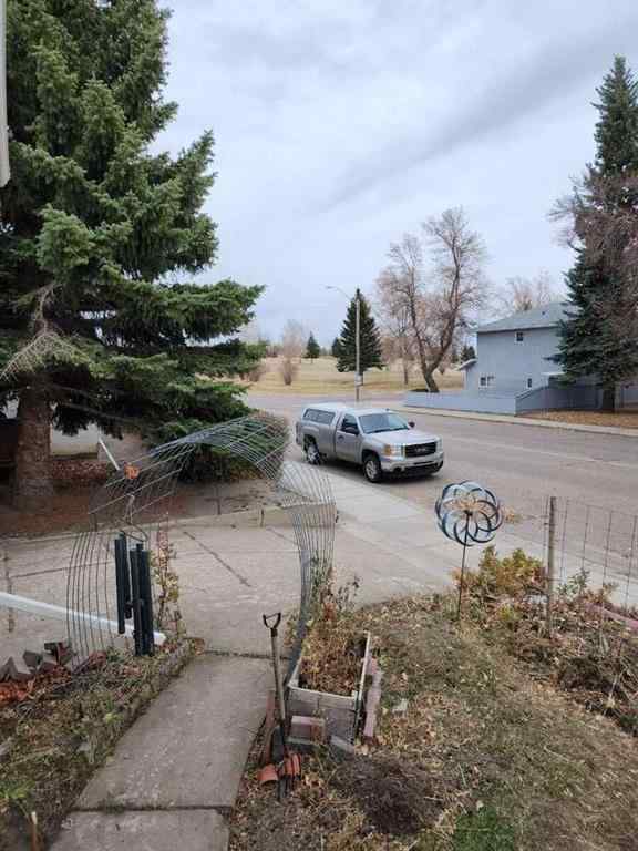 MLS® A2233466 - 221 Center Avenue NE in NONE Milk River, Residential
