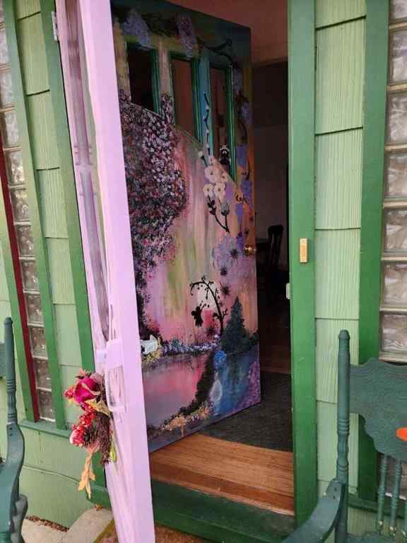 MLS® A2233466 - 221 Center Avenue NE in NONE Milk River, Residential