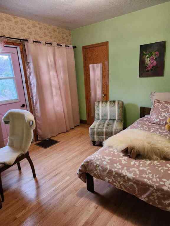 MLS® A2233466 - 221 Center Avenue NE in NONE Milk River, Residential