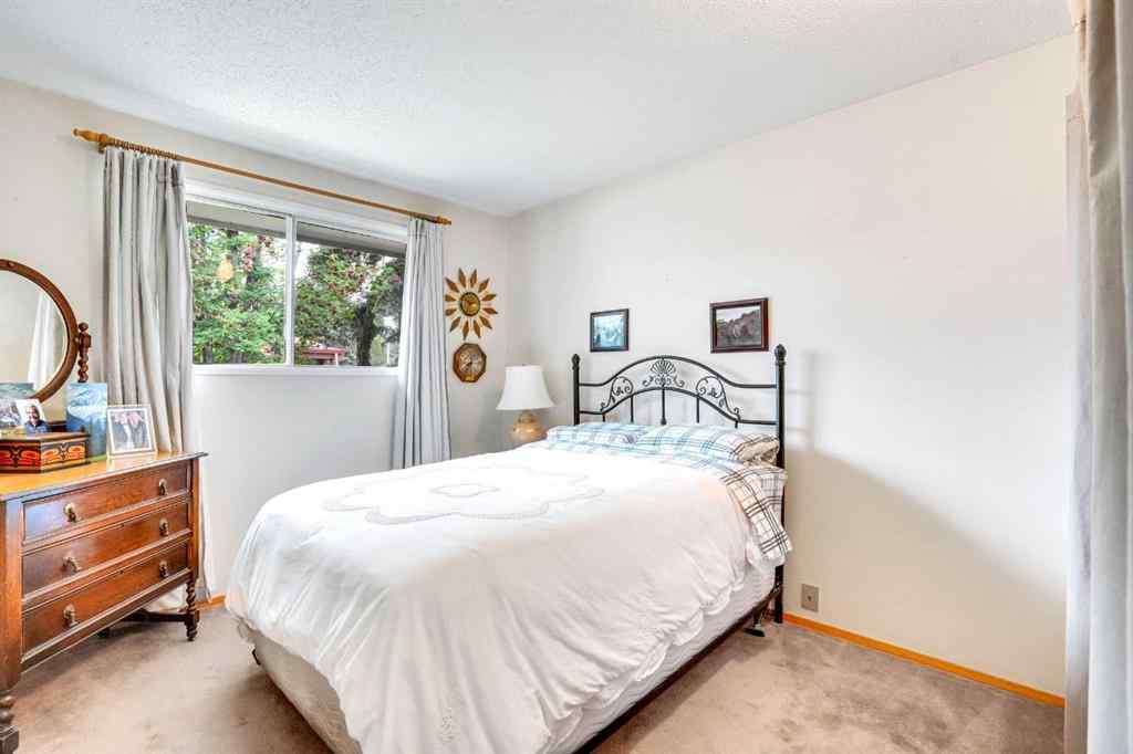 MLS® A2233469 - 956 Parkvalley Way SE in Parkland Calgary, Residential