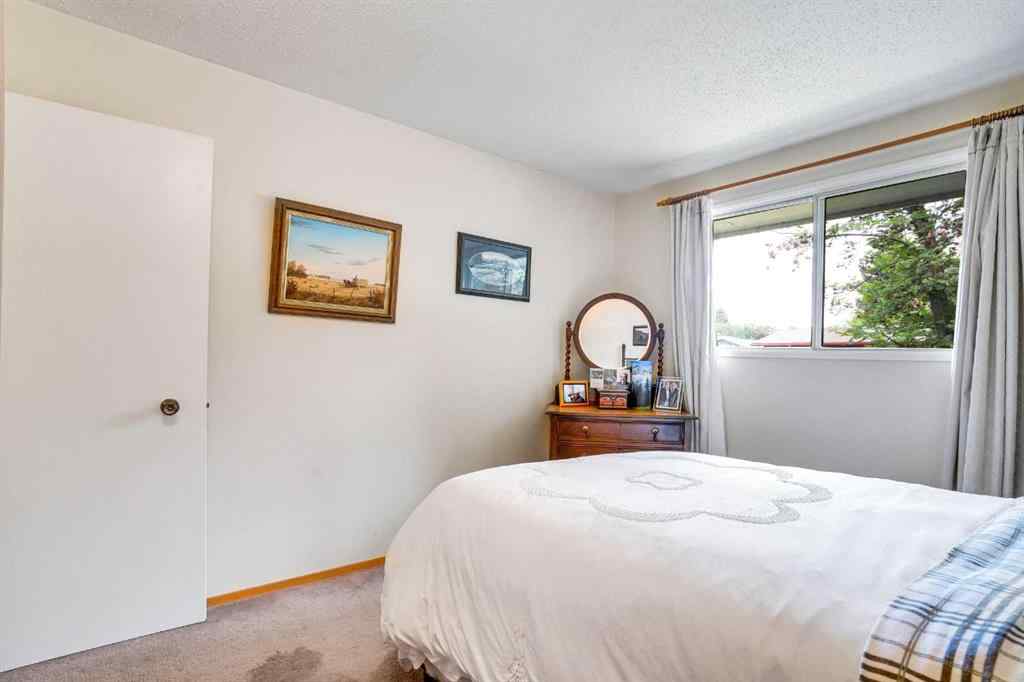 MLS® A2233469 - 956 Parkvalley Way SE in Parkland Calgary, Residential