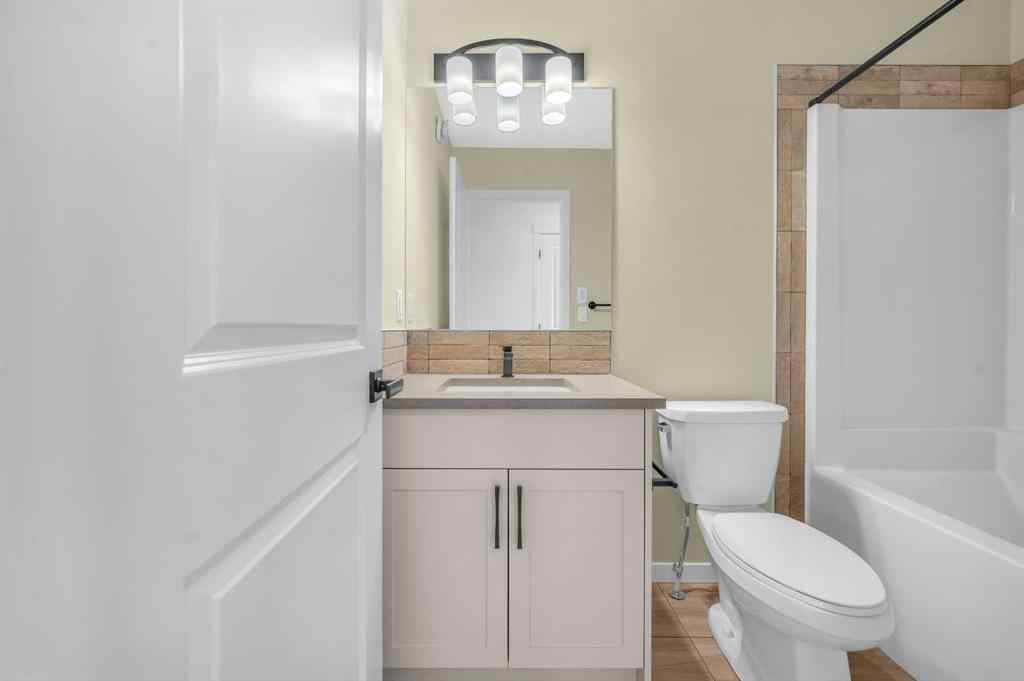 MLS® A2233479 - 32 Rowmont Common NW in Haskayne Calgary, Residential