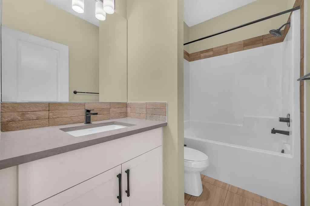 MLS® A2233479 - 32 Rowmont Common NW in Haskayne Calgary, Residential
