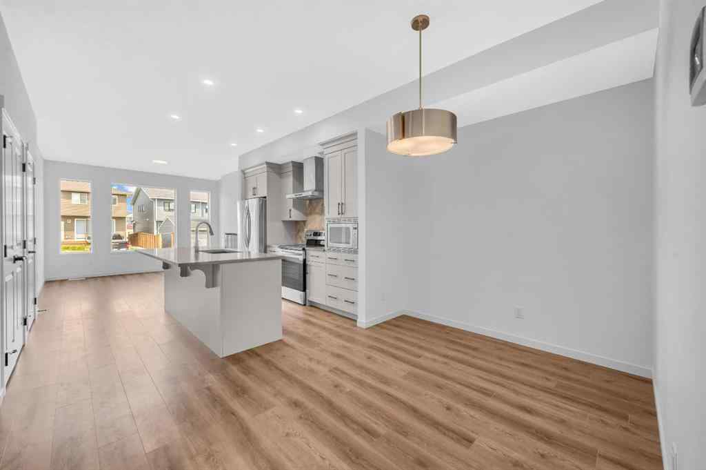 MLS® A2233479 - 32 Rowmont Common NW in Haskayne Calgary, Residential