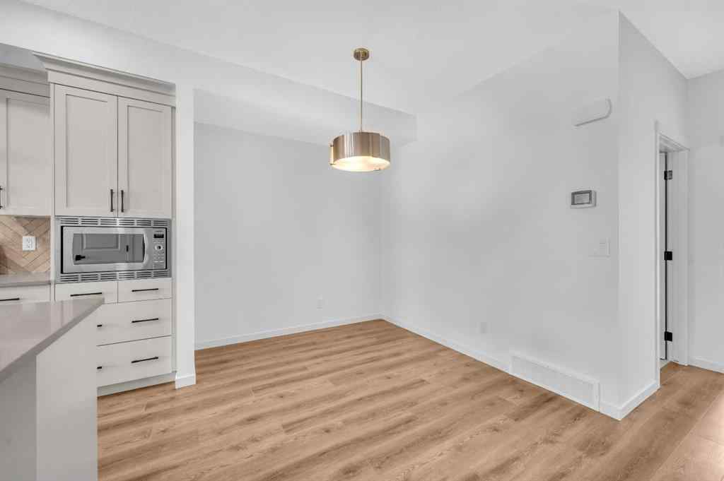 MLS® A2233479 - 32 Rowmont Common NW in Haskayne Calgary, Residential