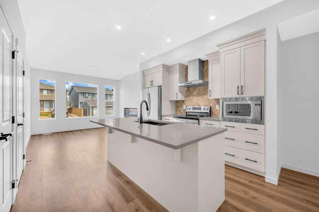 MLS® A2233479 - 32 Rowmont Common NW in Haskayne Calgary, Residential