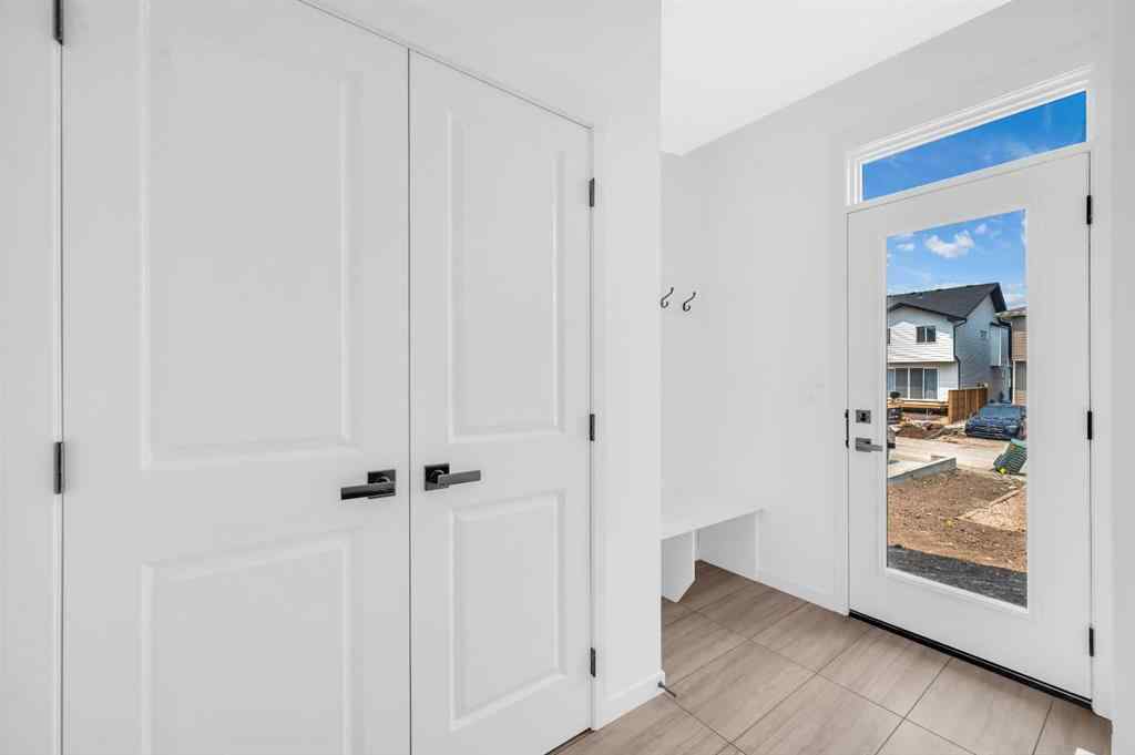 MLS® A2233479 - 32 Rowmont Common NW in Haskayne Calgary, Residential