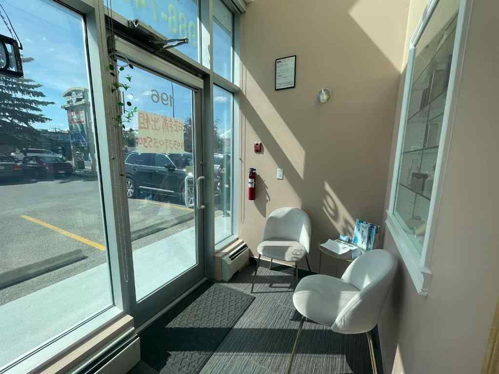 MLS® A2233484 - Unit #196 1518 Centre Street NE in Crescent Heights Calgary, Commercial