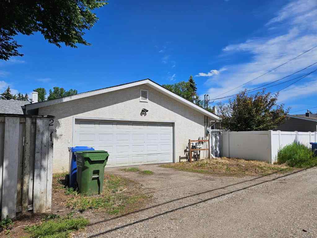 MLS® A2233489 - 2219 Halifax Crescent NW in Banff Trail Calgary, Residential