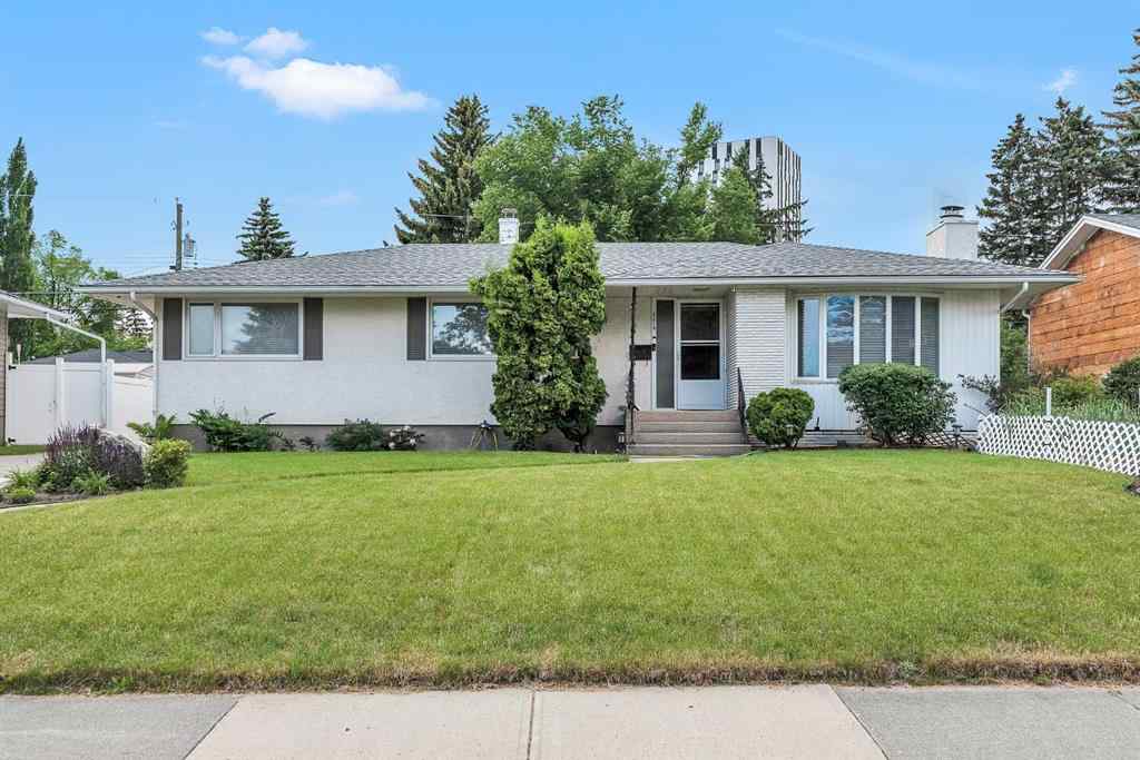 MLS® A2233489 - 2219 Halifax Crescent NW in Banff Trail Calgary, Residential