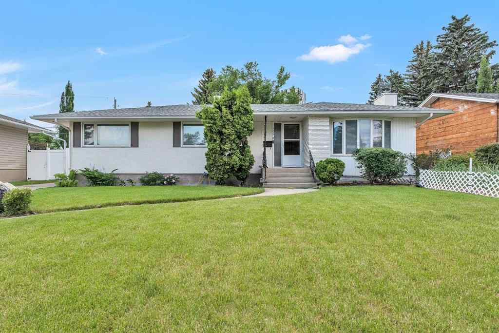 MLS® A2233489 - 2219 Halifax Crescent NW in Banff Trail Calgary, Residential