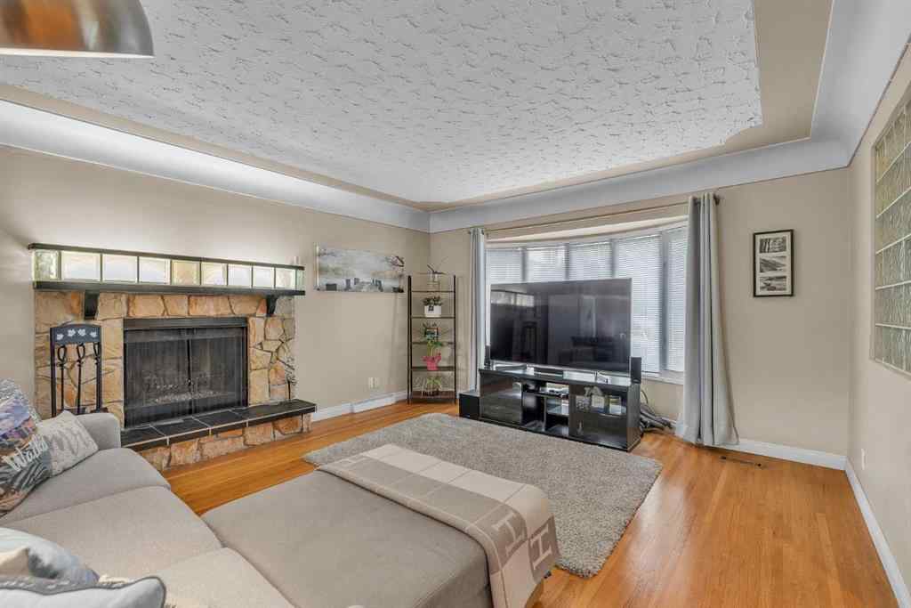 MLS® A2233489 - 2219 Halifax Crescent NW in Banff Trail Calgary, Residential