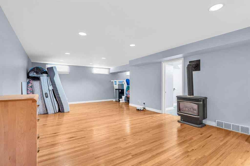 MLS® A2233489 - 2219 Halifax Crescent NW in Banff Trail Calgary, Residential