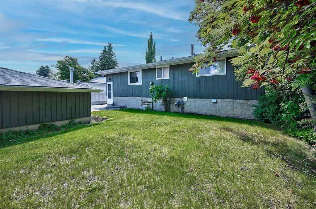 MLS® A2233492 - 1004 Cantabrian Drive SW in Canyon Meadows Calgary, Residential