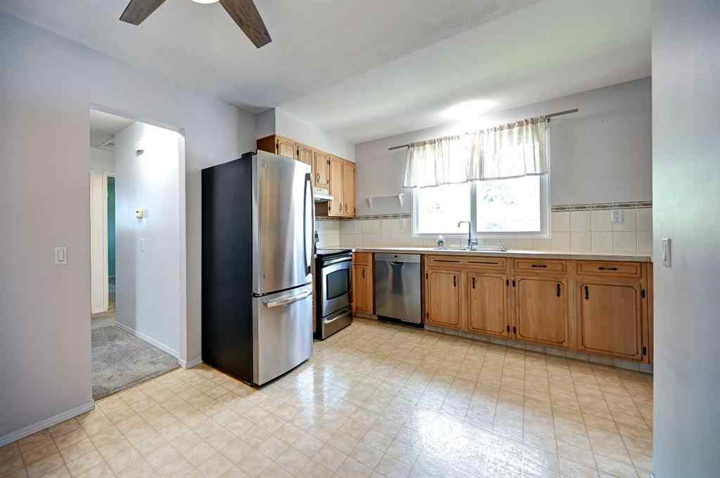 MLS® A2233492 - 1004 Cantabrian Drive SW in Canyon Meadows Calgary, Residential