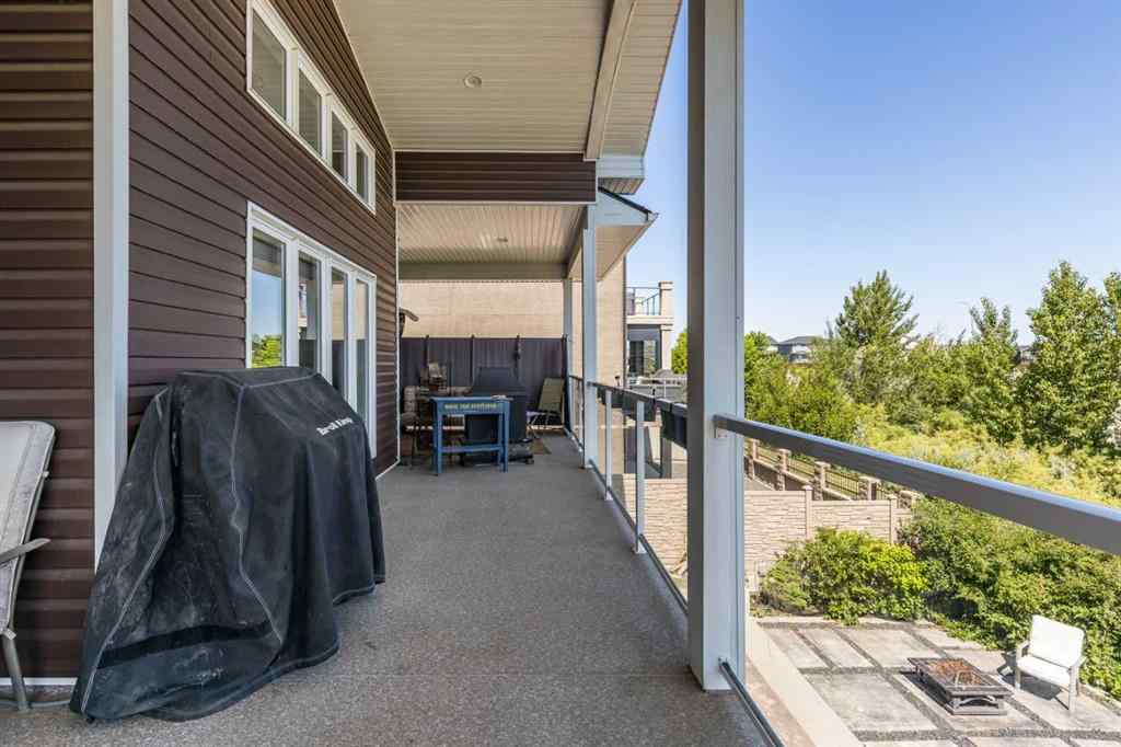 MLS® A2233505 - 376 Somerside Crescent SE in Southland Medicine Hat, Residential