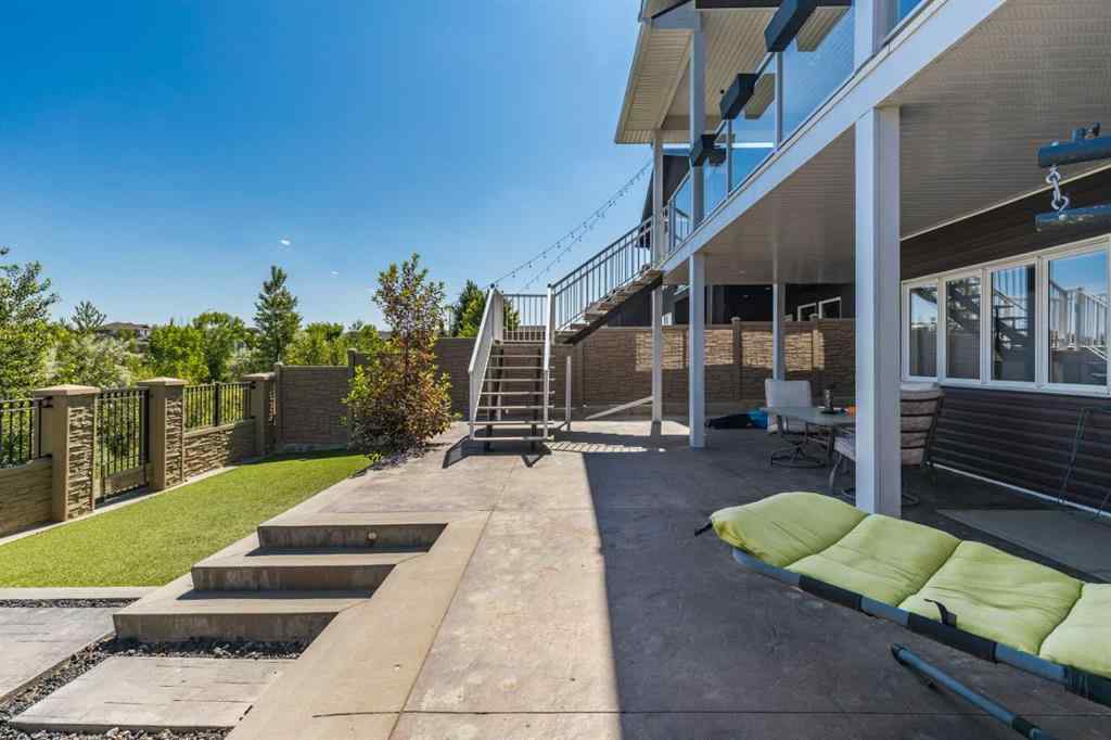 MLS® A2233505 - 376 Somerside Crescent SE in Southland Medicine Hat, Residential