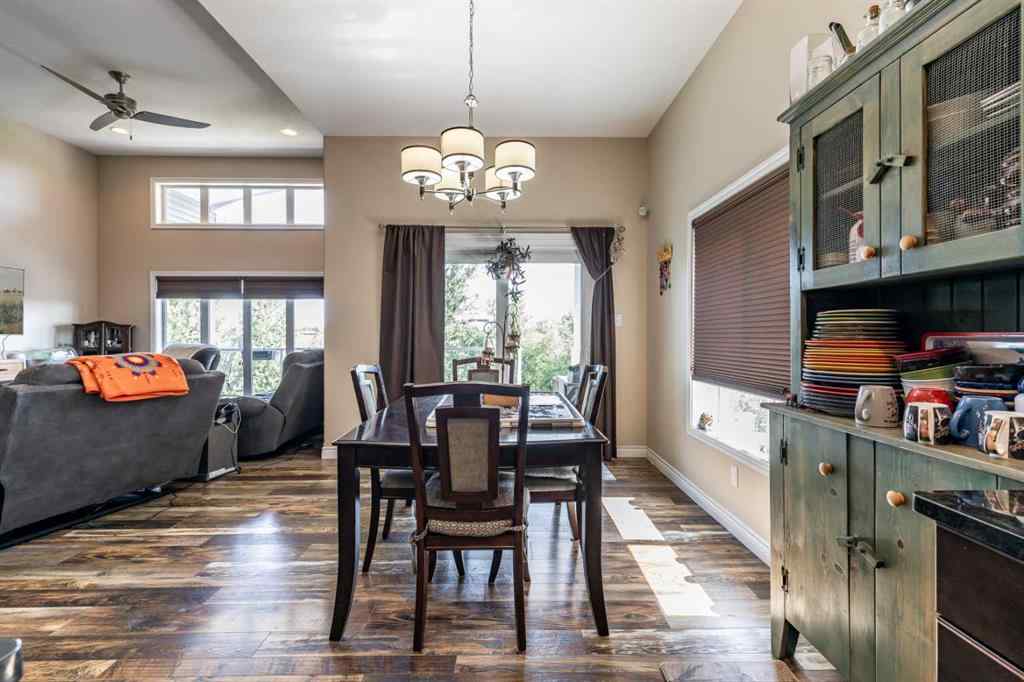 MLS® A2233505 - 376 Somerside Crescent SE in Southland Medicine Hat, Residential