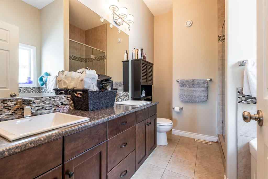 MLS® A2233505 - 376 Somerside Crescent SE in Southland Medicine Hat, Residential