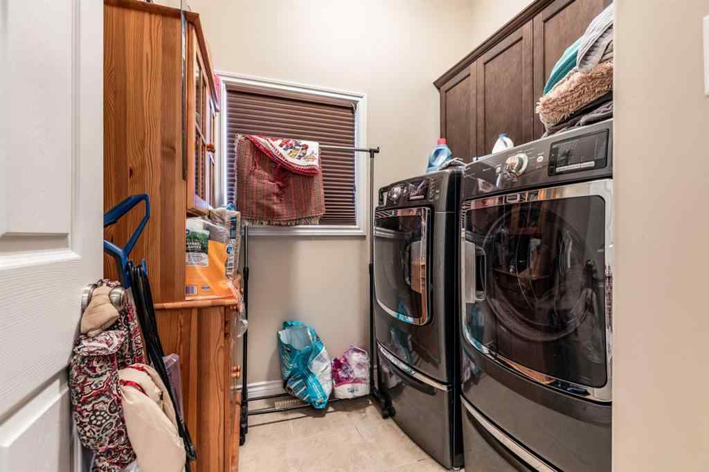MLS® A2233505 - 376 Somerside Crescent SE in Southland Medicine Hat, Residential