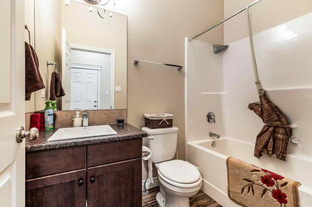 MLS® A2233505 - 376 Somerside Crescent SE in Southland Medicine Hat, Residential