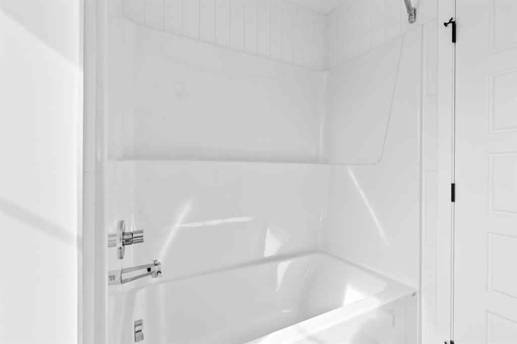 MLS® A2233519 - 437 Lewiston Landing NE in Lewisburg Calgary, Residential