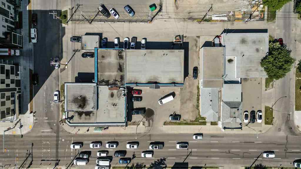 MLS® A2233524 - 201-217 4 Street NE in Crescent Heights Calgary, Commercial
